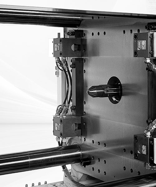 KOSMEK quick mold change systems for injection molding machines, enabling fast, safe mold replacement to reduce downtime and increase productivity.